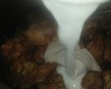 A picture of step 4 of Chicken qorma.