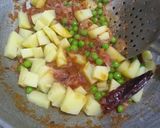 A picture of step 3 of Chatpata Matar Pulao.
