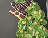 A picture of step 14 of Peacock style salad.