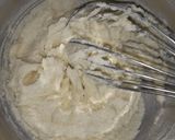 A picture of step 2 of Jiggly wiggly Merry cake.