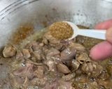 Gambar langkah 4 resipi Hati & Pedal Ayam Goreng Ketumbar.