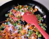 A picture of step 3 of Sooji Upma.