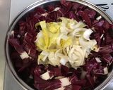 Une image de l'étape 4 de Salade aux deux endives, roquefort et sauce maison.