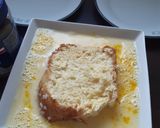 A picture of step 3 of Auntie's French Toast.