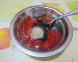 Foto langkah ke 2 dari resep Sosis asam manis.