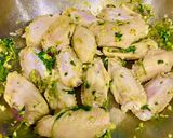 Hình bước làm 2 của món Bún gà lá é 🐔🌿