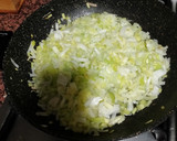 Foto del paso 1 de la receta: Hojaldre de tomate y puerros