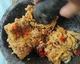 Foto langkah ke 7 dari resep Cara Dasar Membuat Ayam Tepung KFC.