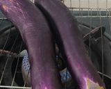 Gambar langkah 1 resipi Terung Bakar Air Asam.