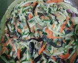 Foto langkah ke 4 dari resep Zucchini Ear Mushroom and Carrot Omelet.