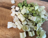 Foto del paso 4 de la receta: Pasta con gambones y verduras
