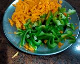 A picture of step 2 of स्पाइसी नूडल्स रोल.