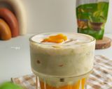 Foto langkah ke 4 dari resep Creamy Matcha Mango Latte.