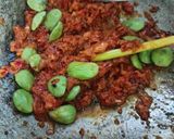 Foto langkah ke 2 dari resep Sambal Teri Pete.