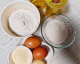 Foto langkah ke 1 dari resep Marmer Cake 2 Telur (Ekonomis, Lembut, Anti Seret).