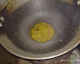मूंग दाल की पूड़ी टमाटर की खट्टी मीठी चटनी(Moongdal ki puri tamatar ki khatti meethi chutney recipe रेसिपी चरण 3 फोटो