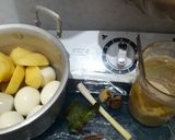 Foto langkah ke 1 dari resep Semur telur kentang ala betawi.