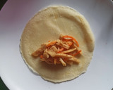 Foto langkah ke 3 dari resep Lumpia Rebung Saus Gula Manis.