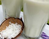A picture of step 2 of Coconut Milk Drink.