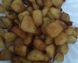 A picture of step 5 of Potato fry cubes.