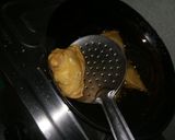A picture of step 13 of Aloo samosa.
