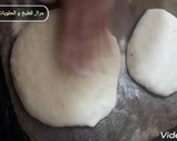 صورة لخطوة 6 من وصفة مطلوع السميد من اروع مايكون أخف من القطن ولذيذ جداً