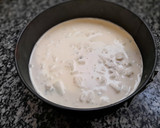 Foto del paso 5 de la receta: Tarta salada de gorgonzola y pera con cebolla caramelizada