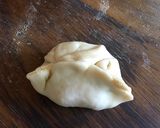 A picture of step 4 of Veg paneer momos.