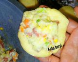 Foto langkah ke 3 dari resep Roti goreng isi rogout.