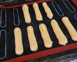 Foto del paso 5 de la receta: Eclair con craquelin (y sin) rellenos de crema pastelera
