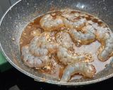 Foto del paso 4 de la receta: Gulas con langostinos y tomatitos cherry