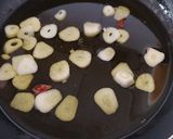 Foto del paso 8 de la receta: Pescadilla crujiente rellena de bacon y cebolla al vino tinto