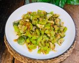 Foto langkah ke 4 dari resep Oseng Pare Terong.