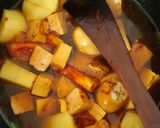 Foto langkah ke 6 dari resep Semur telur tahu enak.