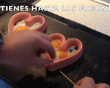 Foto del paso 4 de la receta: Huevos fritos en forma de corazón