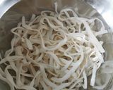 รูปขั้นตอนการทำที่ 2 ของ ผัดไทยไชยากุ้งสด​ (คีโต)​