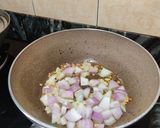 A picture of step 3 of Shimla mirch aloo sabzi.