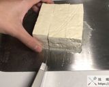 氣炸板豆腐|簡單5步驟(By比依氣炸鍋)的食譜步驟2照片