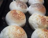 Foto del paso 1 de la receta: Panes de hamburguesas con queso y semilla