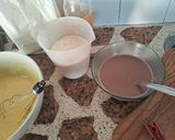 Foto del paso 3 de la receta: Torta mágica con postre de chocolate en cajita