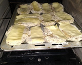 Foto del paso 5 de la receta: Milanesas de berenjena gratinadas al horno!