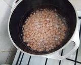 Foto del paso 1 de la receta: Guiso de garbanzos con espinaca y huevo