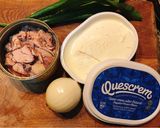 Hình bước làm 1 của món Cá ngừ & Phô Mai Kem (Tuna & cream cheese Quescrem)