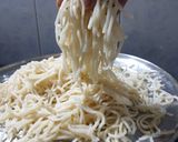 A picture of step 2 of Chinese Bhel.