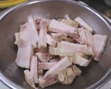 A picture of step 2 of Lu Rou Fan (滷肉飯, Taiwanese Braised meat rice bowl).