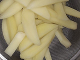 ગાર્લિક પોટેટો વેજીસ (Garlic Potato Wedges Recipe In Gujarati)