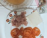 Foto del paso 1 de la receta: “Pizza” con base de tomate y huevo 🤩