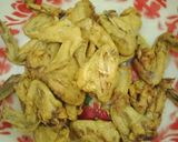 Foto langkah ke 2 dari resep Sayap Ayam ungkeb saos kacang polong.