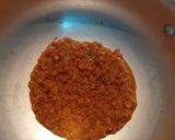A picture of step 2 of Bhindi masala.