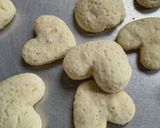Foto del paso 3 de la receta: Alfajores Caseros De Maicena Con Crema De Leche o Nata / Sin Manteca